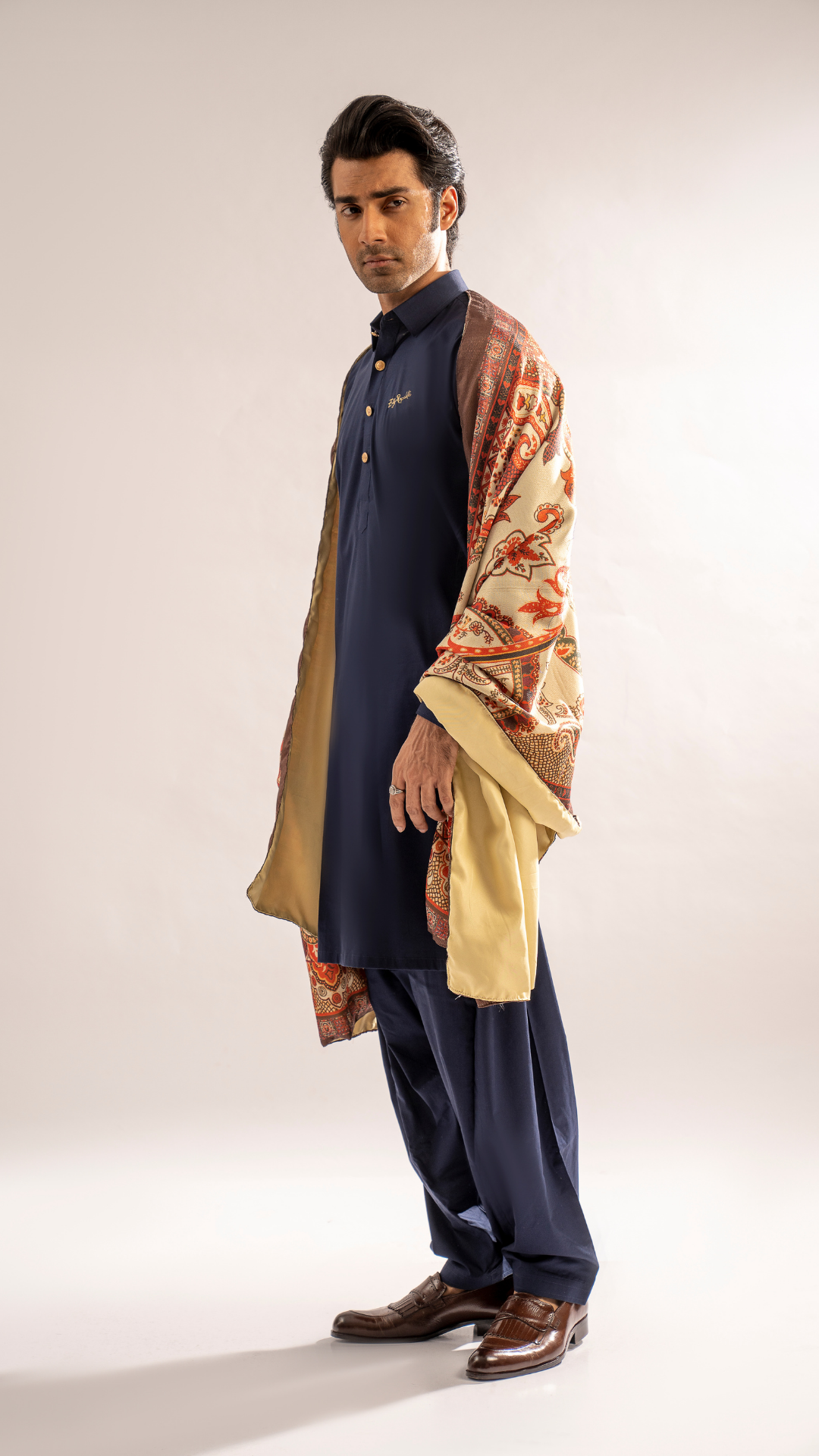 SH 16 Men's Shawl Khes Odhni
