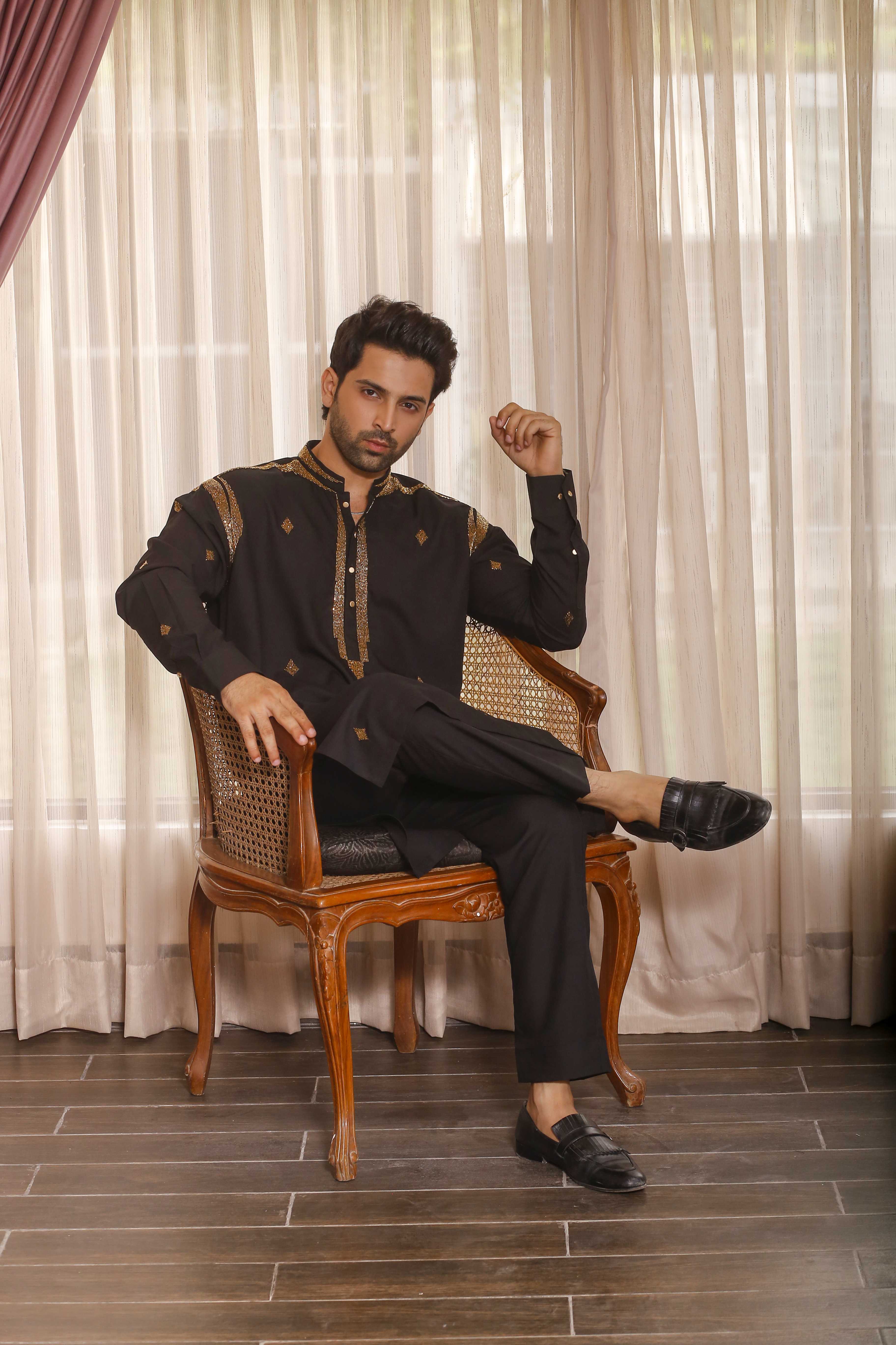 Black Kurta Pajama Celebrities Spotted